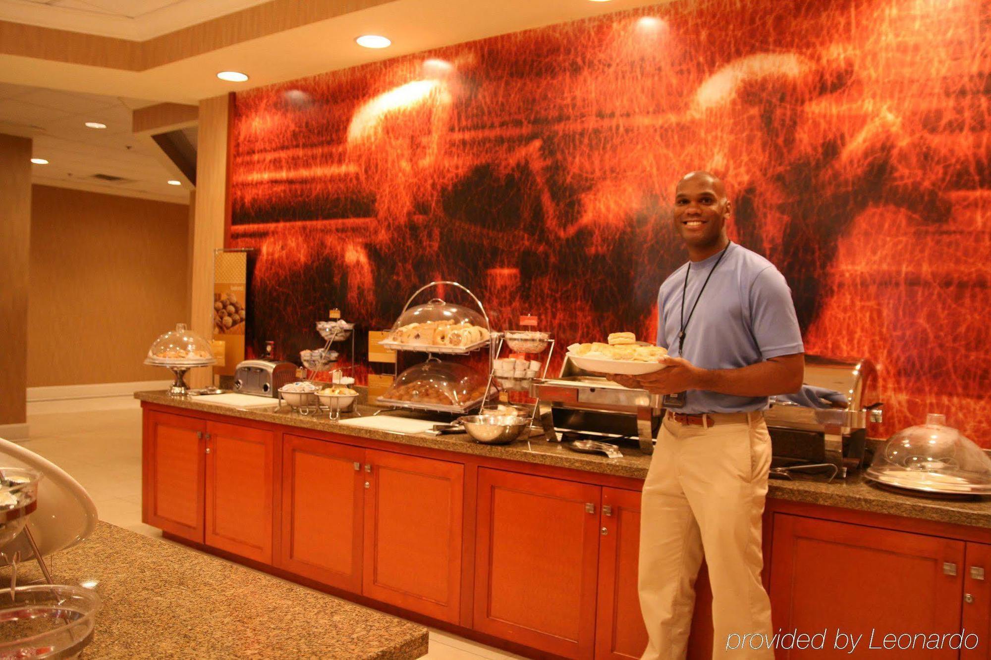 Hampton Inn Louisville Downtown Restaurante foto